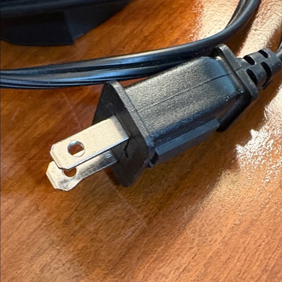 Blackstone Black Tower Fan - Picture 4 of 7